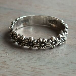 Floral Silver Band Ring